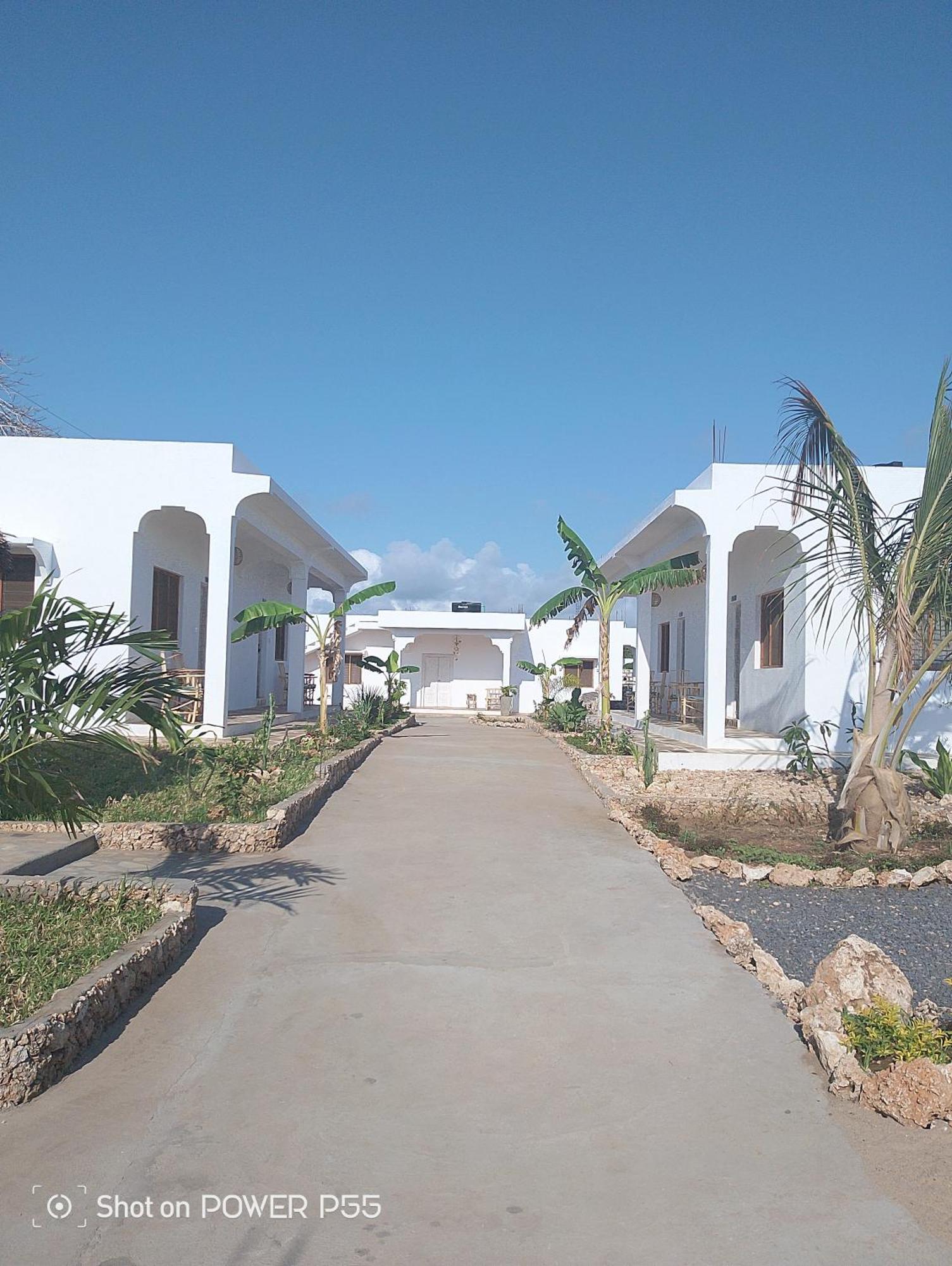 Red Land House Bed and Breakfast Watamu Buitenkant foto
