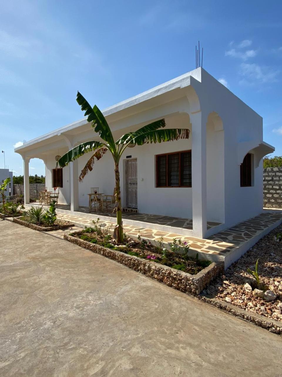 Red Land House Bed and Breakfast Watamu Buitenkant foto